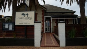 Three Palms Cafe and bar