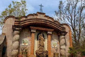 From Mexico City: Private Tour to Valle de Bravo