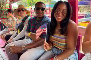 Mexico City: Expert-Guided Boat Tour with Lunch and Drinks