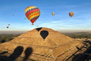 CDMX: Teotihuacan Balloon Flight with Optional Pyramids Tour