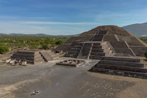 Mexico City: Teotihuacan Pyramids Early Access Guided Tour