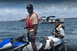 All Access of Brickell - Vesiskootterien ja veneiden vuokraus