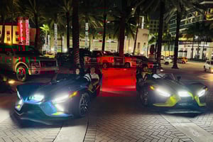 Polaris Slingshot a prezzi accessibili - 30 minuti gratis!