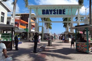 Miami: Biscayne Bay Boat Cruise with Transportation Included