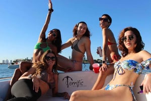 Miami: 4 ore di island hopping in barca con materassino galleggiante