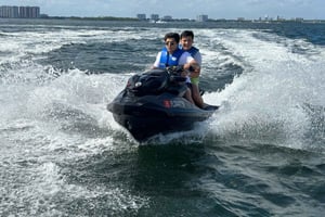 Miami: Miami Beach Jetski-Fahrt mit Boot und Getränken