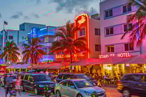 Miami: Sightseeingtur med åpen buss og live guide på omvisning om kvelden