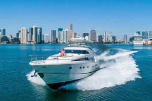 De North Bay Village: Festa em um barco particular com champanhe