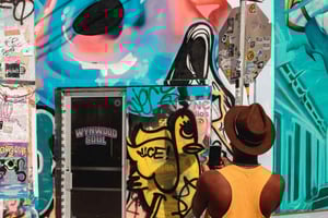 Пешеходная экскурсия по уличному искусству и окрестностям Уинвуд-Уоллс