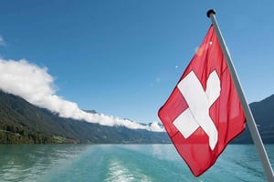 Desde Milán: excursión de un día a Interlaken y los Alpes suizos