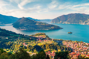 From Milan: Lake Iseo, Bergamo & Franciacorta Wine Tour