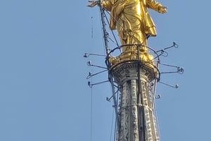 Milan: Duomo Angels and Demons Tour with Rooftop Access