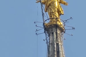 Milaan: Duomo Angels and Demons Tour met toegang tot het dak