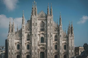 Milan: Duomo tickets and Italian breakfast with Duomo View