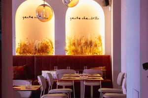 Милан: итальянские морепродукты и приветственное вино