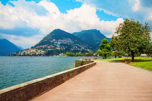 Milán:Excursión de un día al Lago de Como, Lugano y Bellagio con crucero en barco