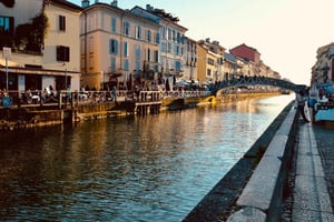 Excursão particular a Navigli, em Milão, com almoço local