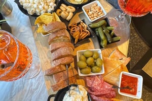 Milano: Yksityinen auringonlaskun piknik italialaisella aperitiivilla