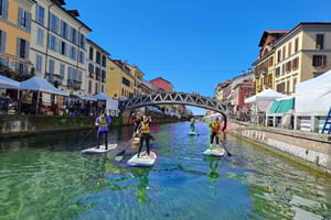 SUP sur les Navigli : une retraite bien-être à Milan