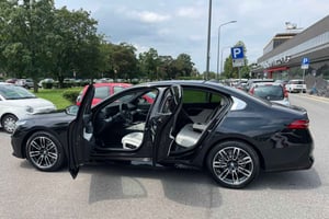 Transfer z miasta Mediolan do SANKT MORITZ (CH) (samochód osobowy)