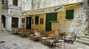 Authentic Pub Bandiera