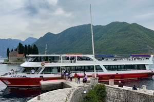 Boat tours in Boka Bay with “Katica'