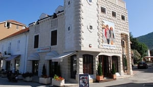 Henry Lloyd Boutique