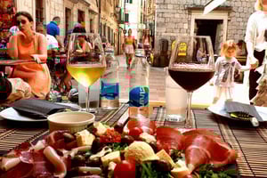 Kotor: Private Walking Tour with Wine and Food Tasting
