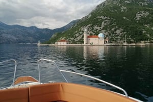 Kotor: Speedboat Tour to Blue Cave and Our Lady of the Rocks