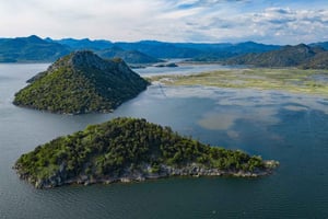 Private Skadar lake tour with guide, snacks and drinks