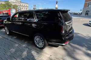 Half day city tour Montreal luxury SUV