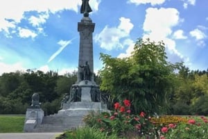 Montreal : Downtown & Underground Walking Tour with a Guide