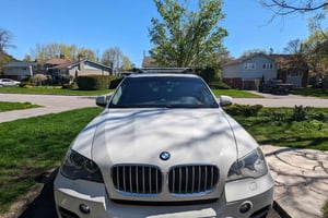 Montréal : Transfert privé de l'aéroport de Montréal à Ottawa