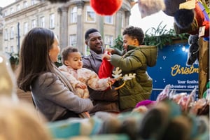 Private Family-Friendly Christmas Walking Tour of Montreal