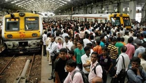 Top 5 Mantras for Boarding a Mumbai Train