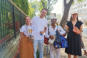 Best Combo Tour: Dabbawalas, Dhobi Ghat and Slum with Train