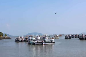 Desde Bombay: Excursión de un día a las cuevas de Elefanta