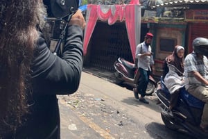 ムンバイ：ボリウッドスタジオ見学＋ダンスショー＋ライブ撮影