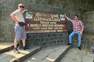 Mumbai: tour guidato a piedi dell'isola di Elephanta con guida locale