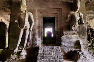 Mumbai Cuevas de Kanheri Recorrido histórico de medio día con opciones