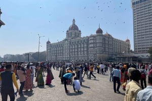 Privat halvdags-sightseeing i Mumbai med AC-køretøj