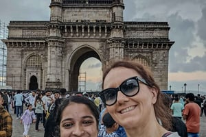 Mumbai: Yksityinen kiertoajelu ja slummitour paikallisen oppaan kanssa