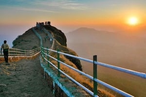 デリー発 プライベート5日間 歴史的ゴールデン・トライアングルツアー