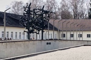 Fra München: Guidet tur til minnestedet Dachau