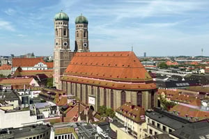 Peter's Trendy Neighborhood, Platz'l & Viktualienmarkt: Street Food & Cafe Tour / 4h