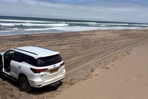 Walvis Bay: Sandwich Harbour Half-Day 4x4 Tour