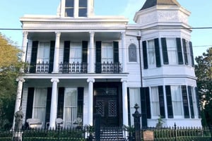 ガーデン ディストリクト ウォーキング ツアー