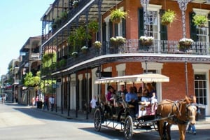 New Orleans: Food Walking Tour & Cooking Class Experience