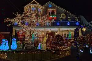 Tur med julelys i natten