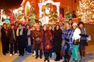 From Manhattan: 4-Hour Christmas Lights Luxury Bus Tour